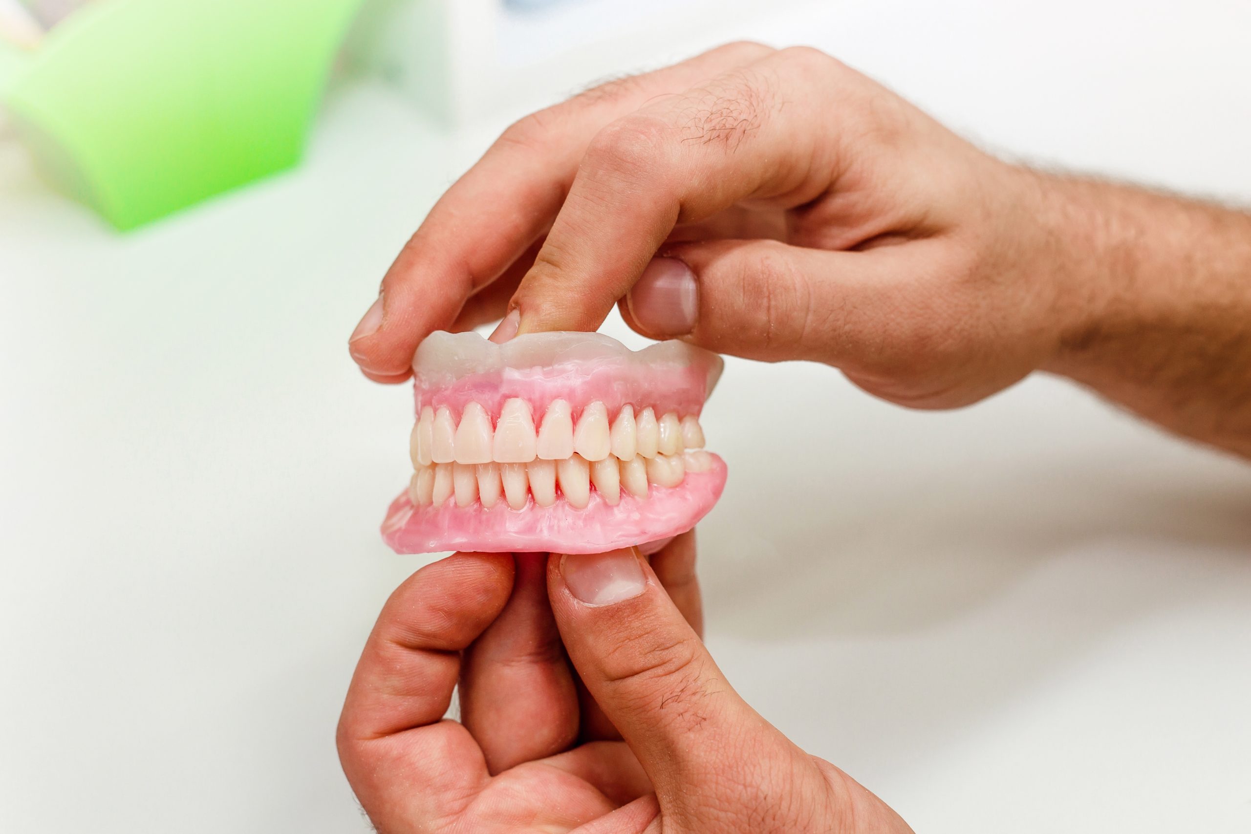 牙齒重建方式三：活動假牙